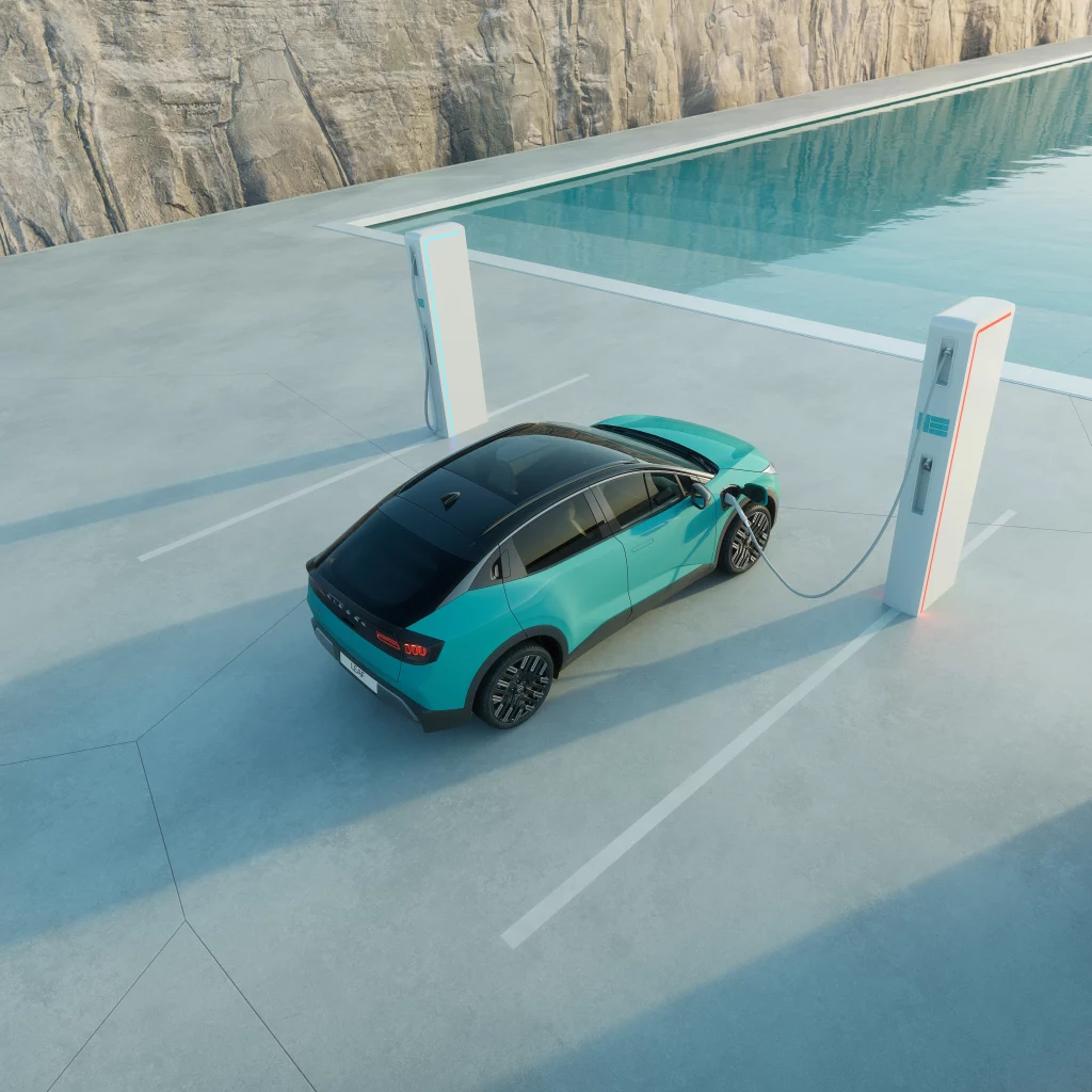 laden Nissan Leaf 2025