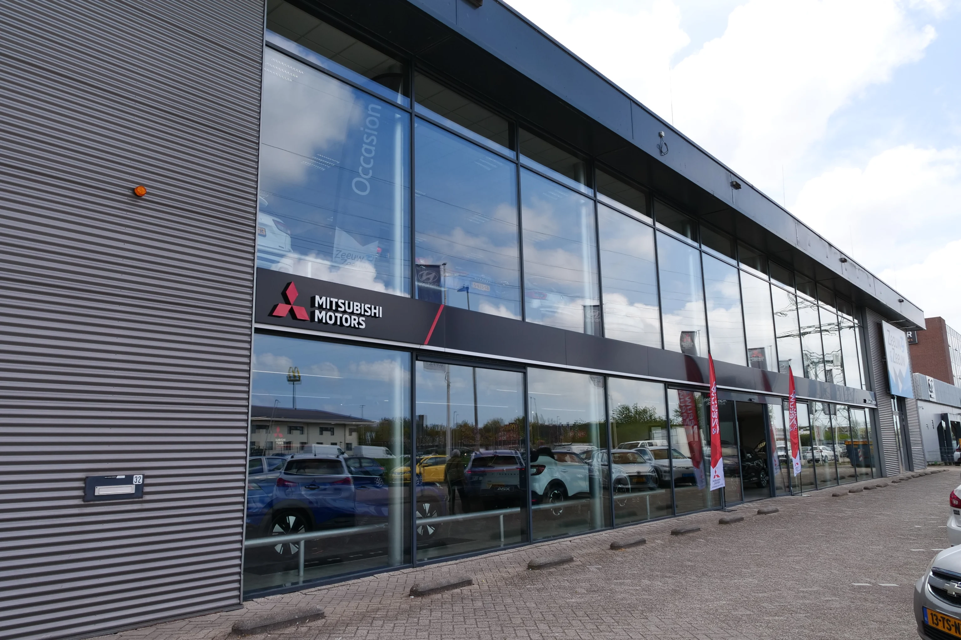 Zeeuw & Zeeuw Mitsubishi Rotterdam