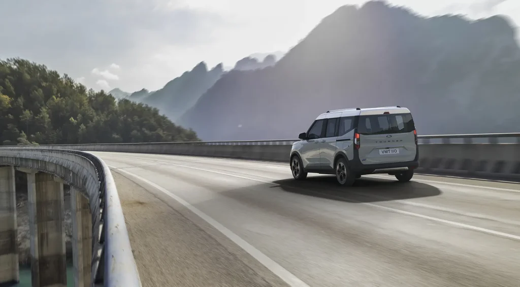 Ford E-Tourneo Courier Achterzijde