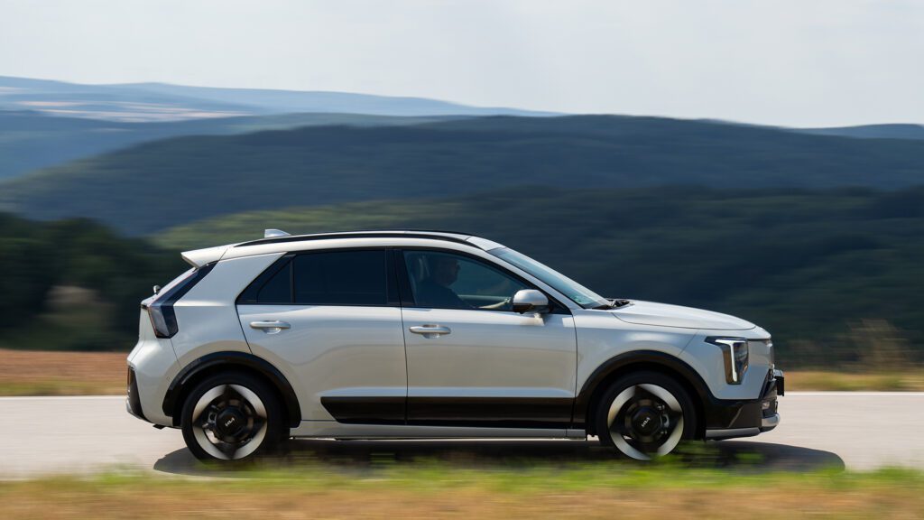 Zijkant van de vernieuwde Kia Niro Hybrid