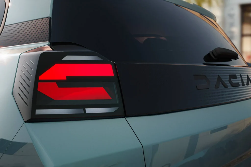 nieuwe Dacia Spring achterlichten
